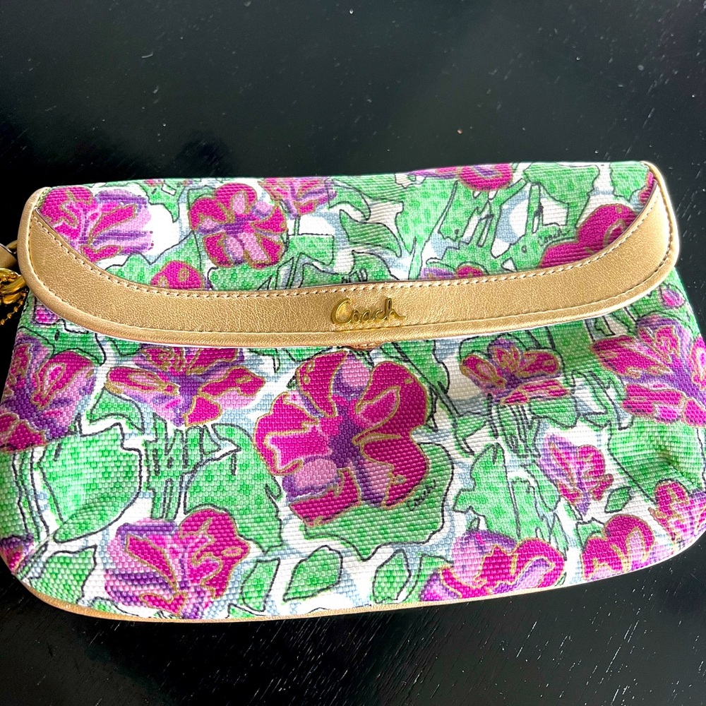 Coach Clutch w wristlet strap.